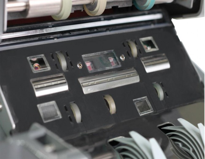 Счетчик банкнот Cassida Titanium артикул 0021-292